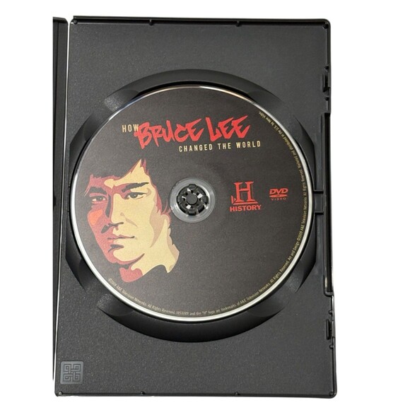 VTG Y2K Bruce Lee Bundle W/ Mens M Blue Highly Distressed T-Shirt, Poster & DVD - Picture 11 of 13